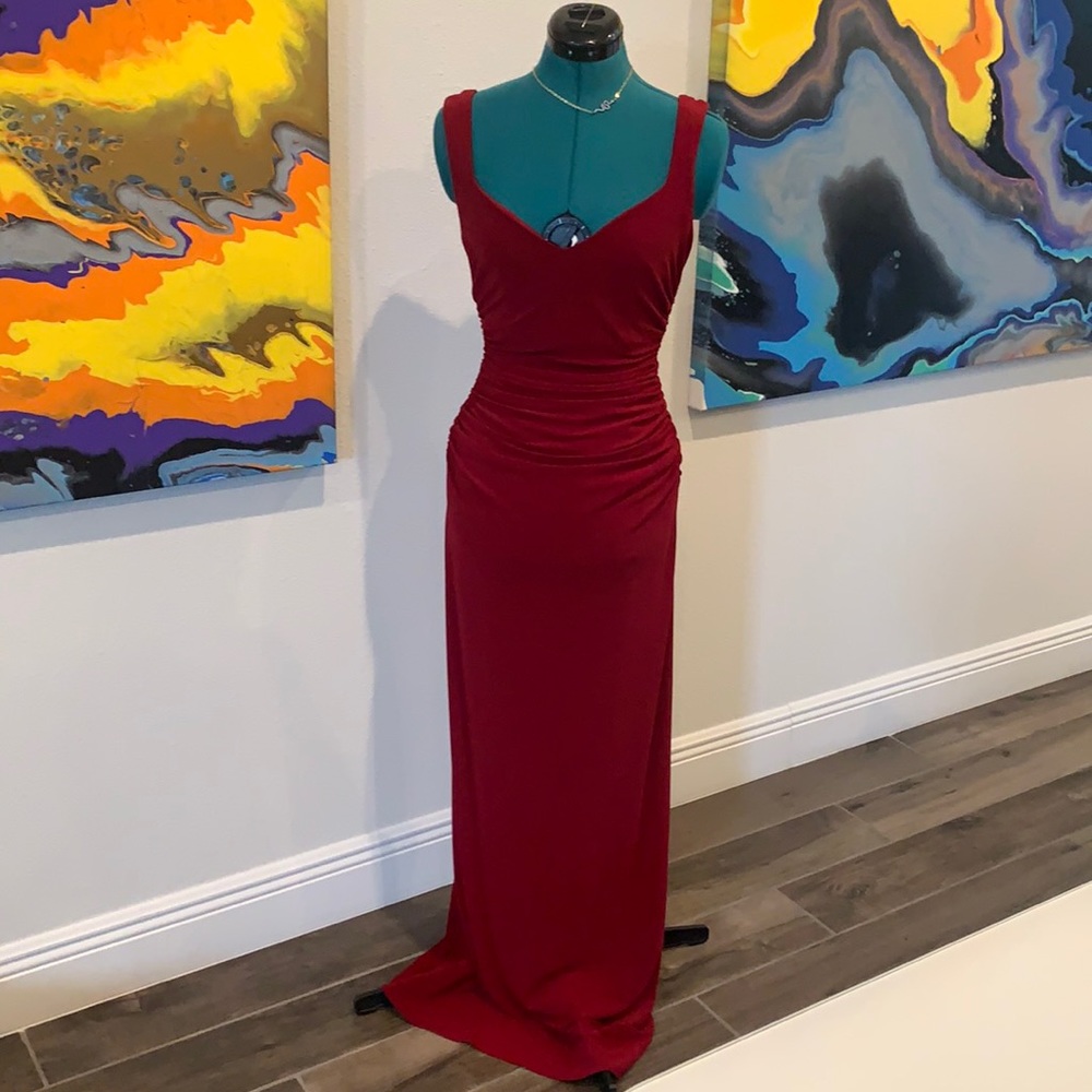 Laundry by Shelli Segal Red Ruched Evening Dress